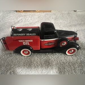 Harley Davidson Edition 1936 Dodge Tanker Truck